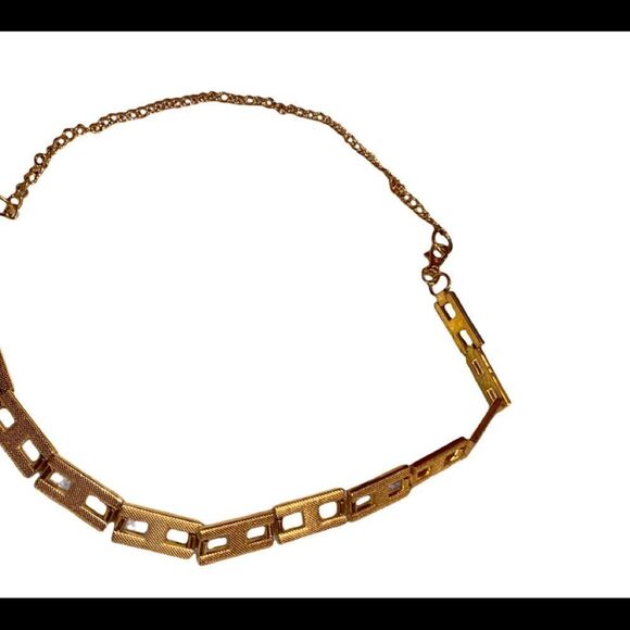 Vintage gold metal belt with geometric shapes - Picture 6 of 7